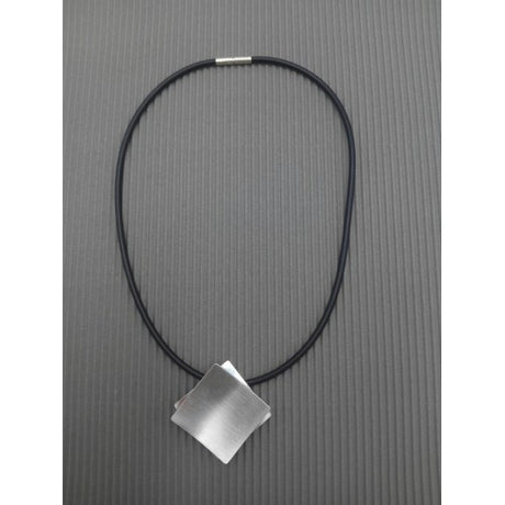 An-429 collar de plata kelim 1