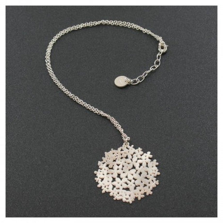 Colgante corto hortensia plata ras 1