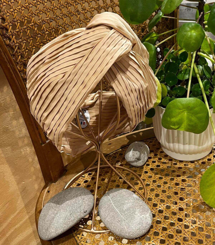 Turbante plisse beige paloma germain 2