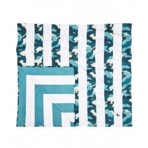 Toalla kids cool camo dock & bay 2