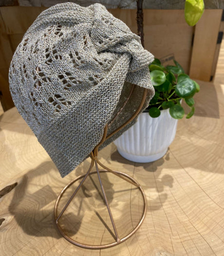 Casquete crochet light gold attraversiamo 1