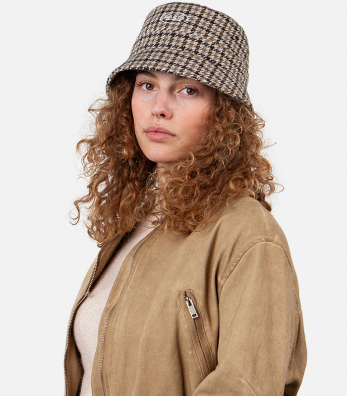 Sombrero raichel brown barts amsterdam 2