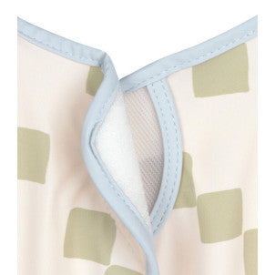 Babero impermeable m/larga happy fruits khaki lassig 2