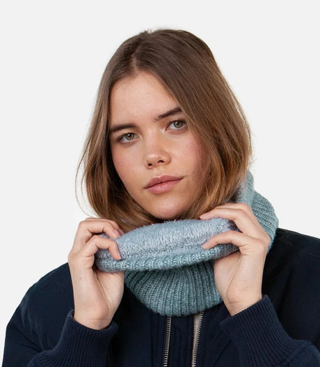 Cuello zias light blue barts amsterdam 2