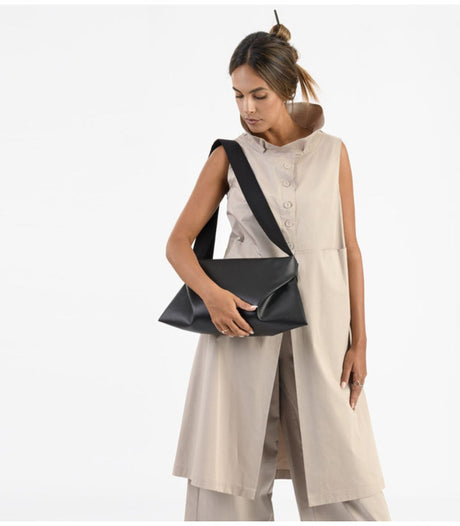 Bolso anvil bag black and interstellar hive in-zu 2