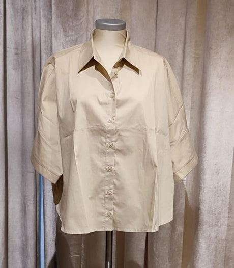 Camisa beige emma & gaia 1