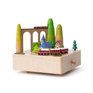 Caja de musica tren de montaña wooderful life 1