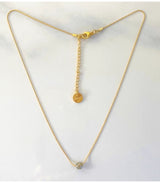 Collar mini moon gris litchi 2
