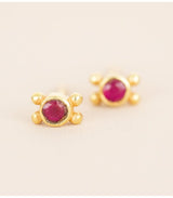 Pendiente lamia ruby round muja juma 2