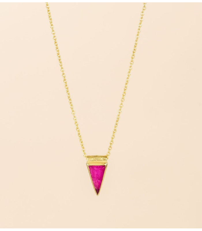 Collar sahar ruby triangle muja juma 1