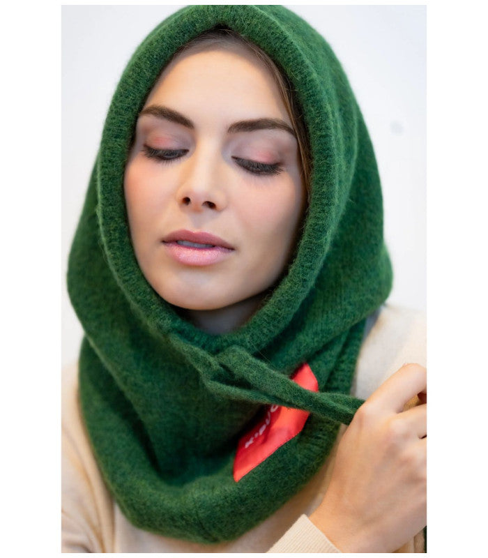 Capucha de baby alpaca kim green fir tree k'puche 1
