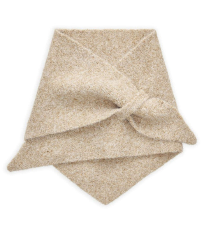 Pañuelo triangular punto liso beige codello 1