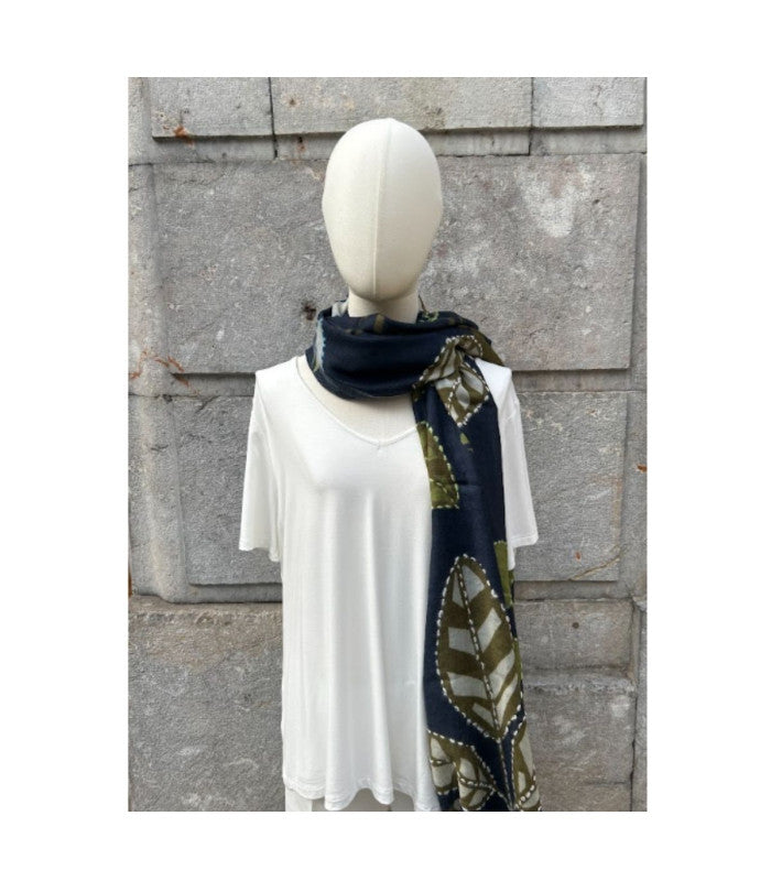 Fular marelia embroidery palombina 2