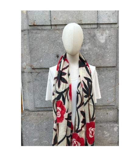 Fular roselia embroidery palombina 1