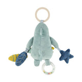 Juguete de actividades colgante mr. shark trixie 2