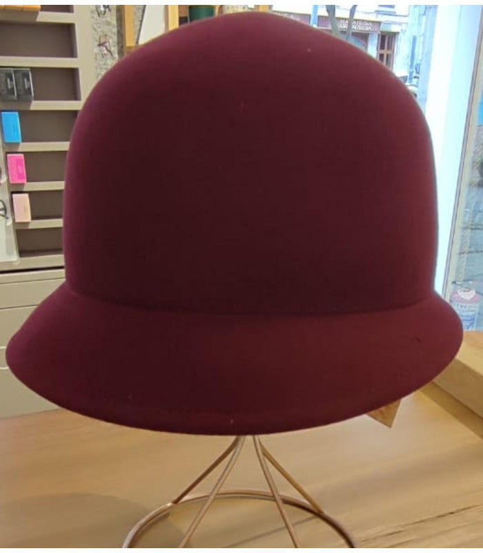 Sombrero burdeos attraversiamo 1