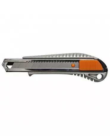 CUTER Fiskars Metal Garage and Body 18mm 2