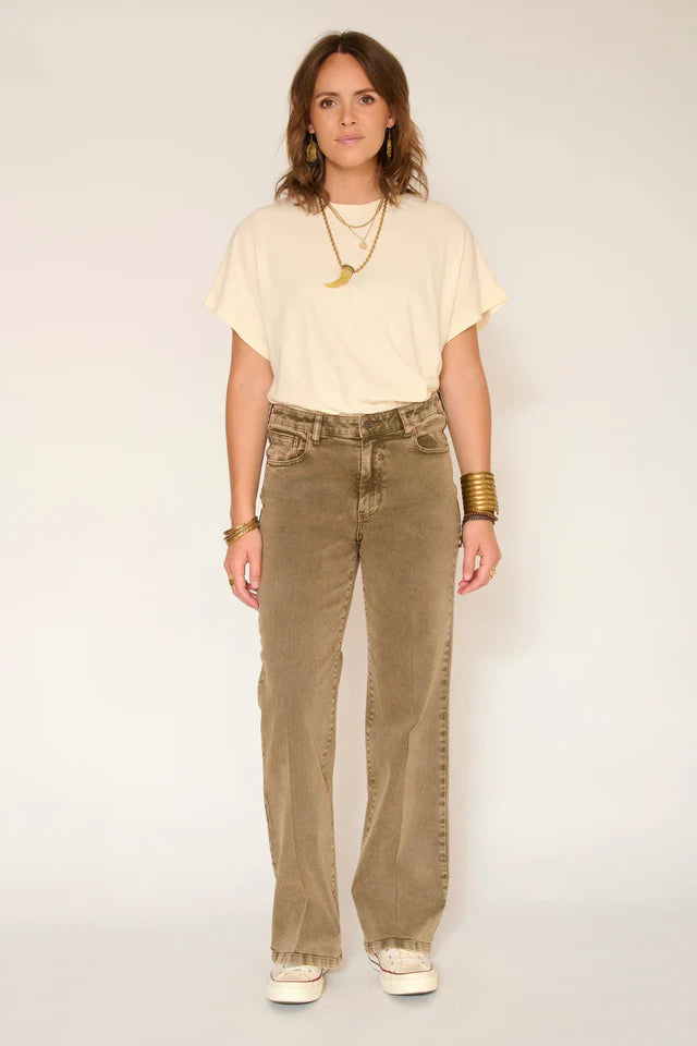 JEANS RECTO MKT COLOR AVELLANA 1