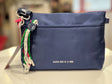 BOLSO BANDOLERAV PLANO AGATHA RUIZ DE LA PRADA AZUL MARINO - Dendago