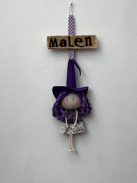 BRUJA PEQUEÑA TRAPO PERSONALIZADA MORADO - Dendago