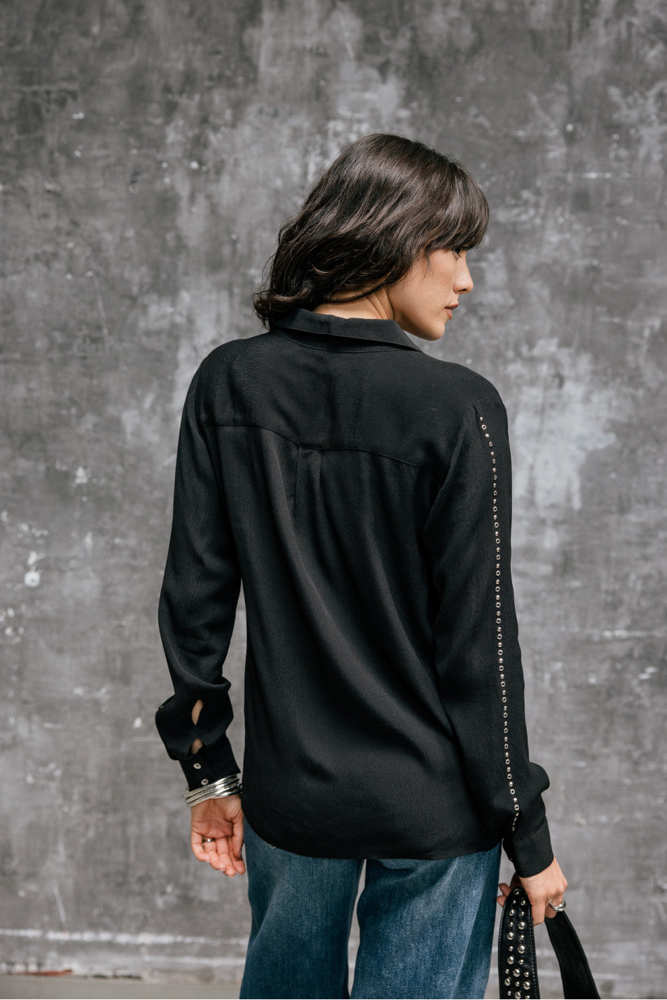 Camisa recta con detalles de tachuelas Cali Plain black Freeman T.Porter