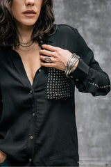 Camisa recta con detalles de tachuelas Cali Plain black Freeman T.Porter