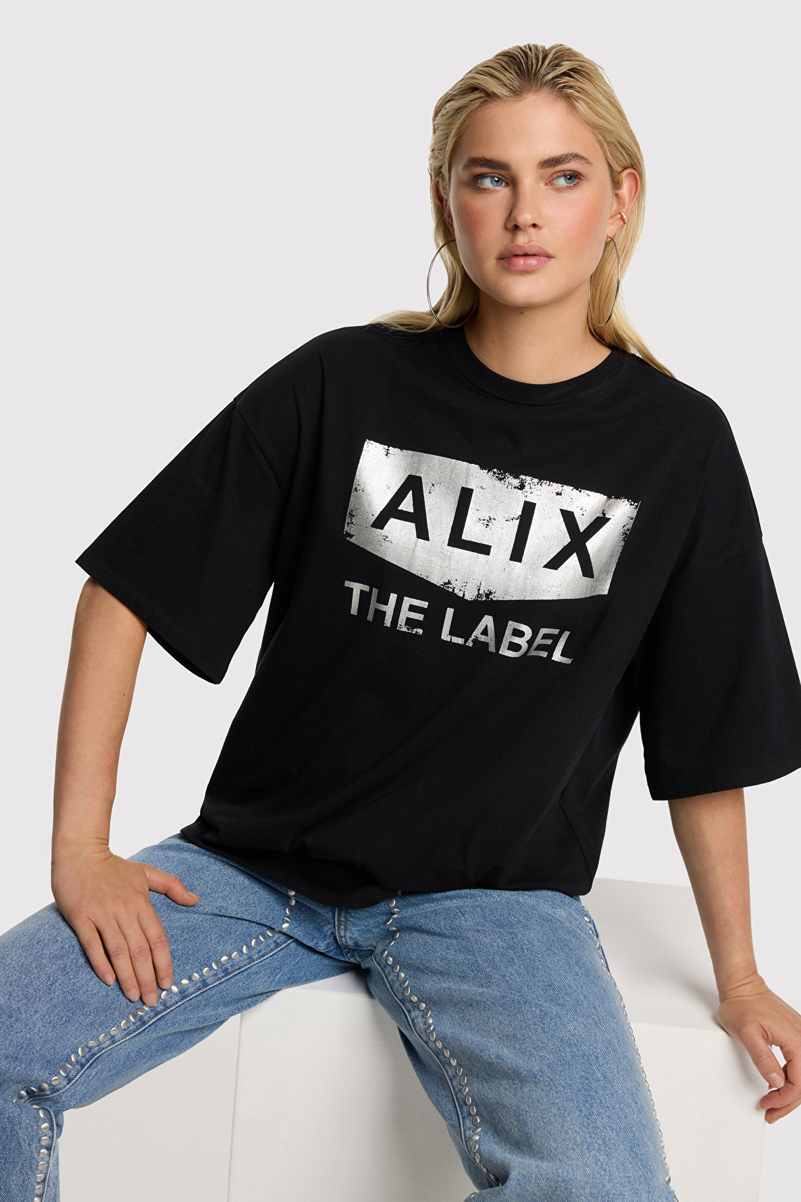 CAMISETA NEGRA LOGO ALIX METALIZADO 1