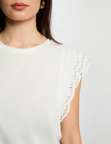 Camiseta con mangas de encaje blanco Morgan
