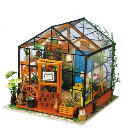 Casas en miniatura DIY. KATHY'S GREEN HOUSE 1