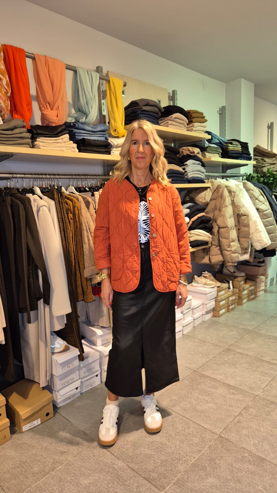 Chaqueta de mujer en color teja - Dendago