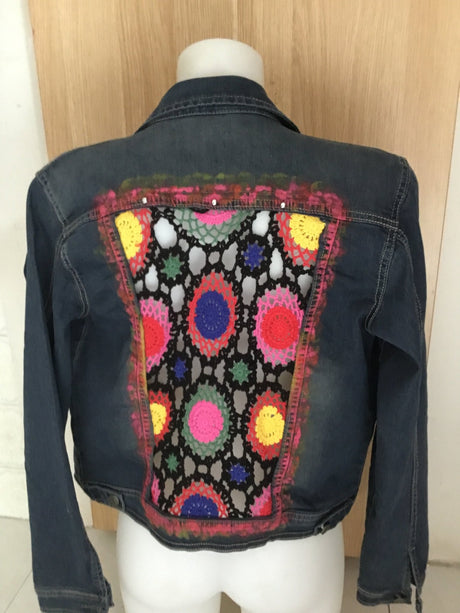 Chaqueta vaquera con ganchillo - Dendago