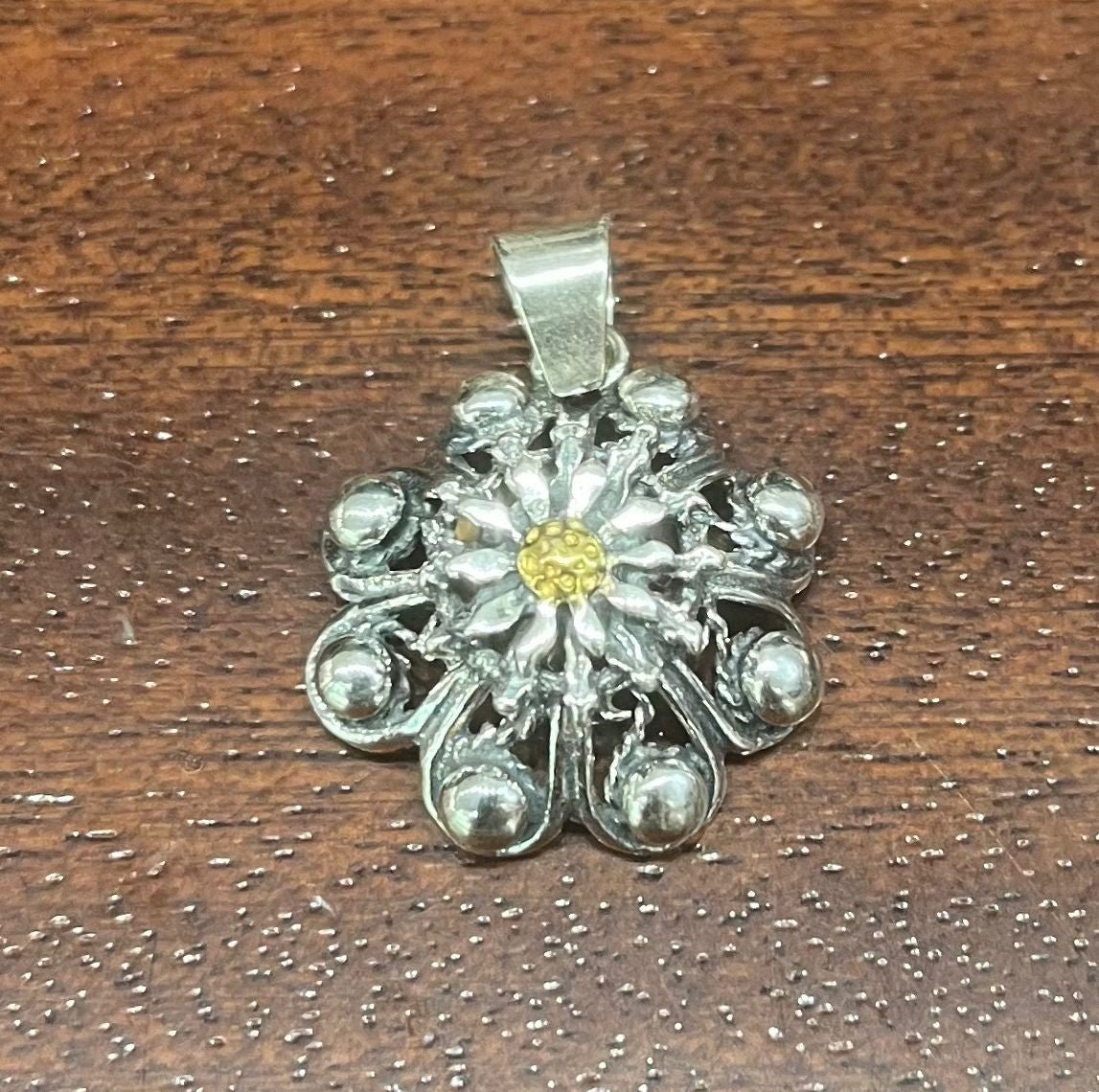 Colgante Eguzkilore Plata con Bolitas - Dendago