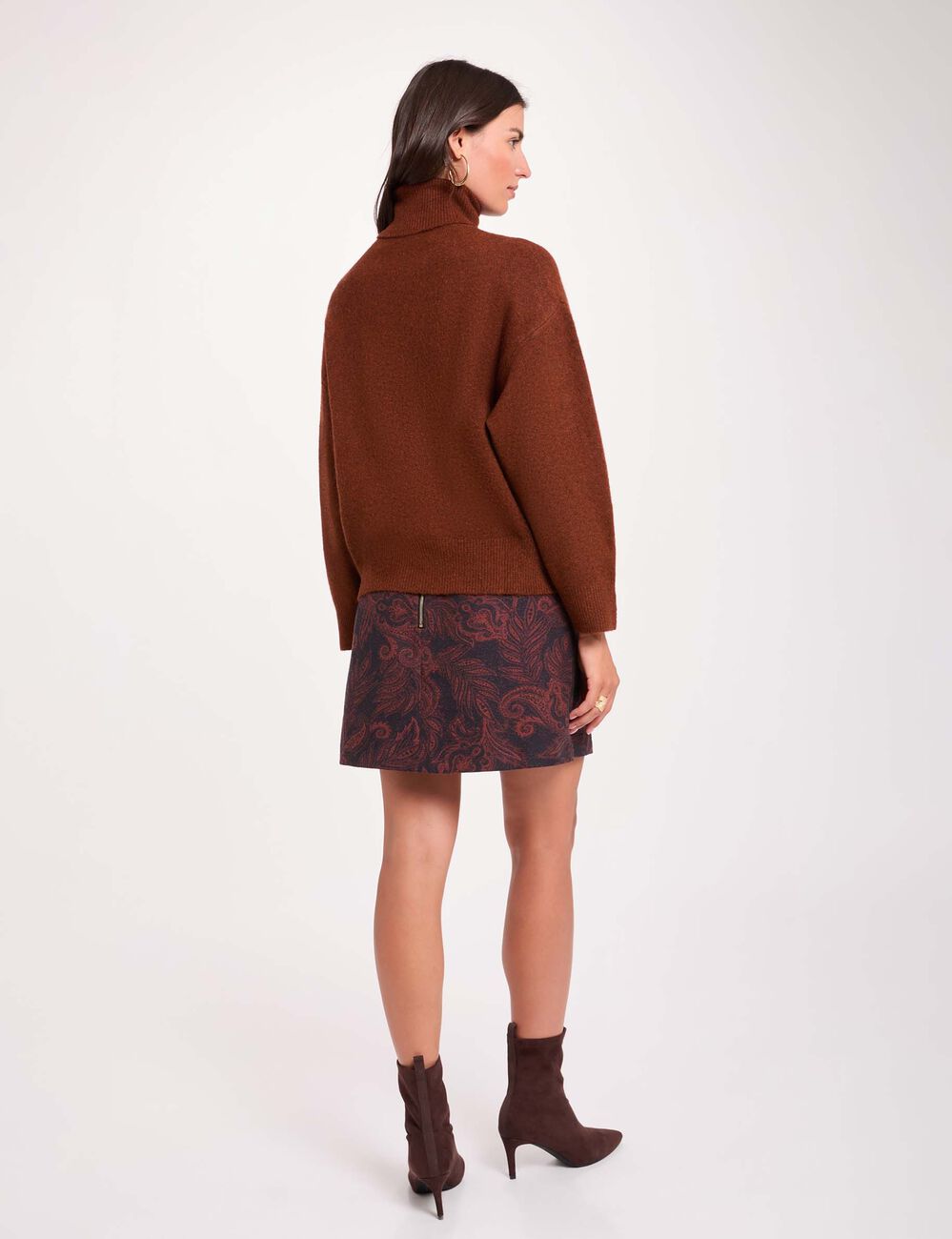 Jersey de cuello alto marrón morgan