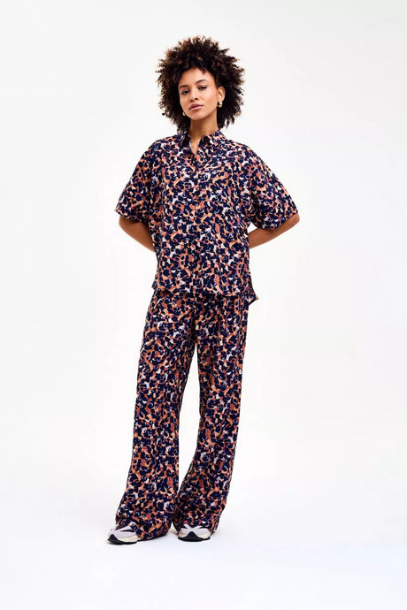 PANTALON ANCHO ESTAMPADO 1