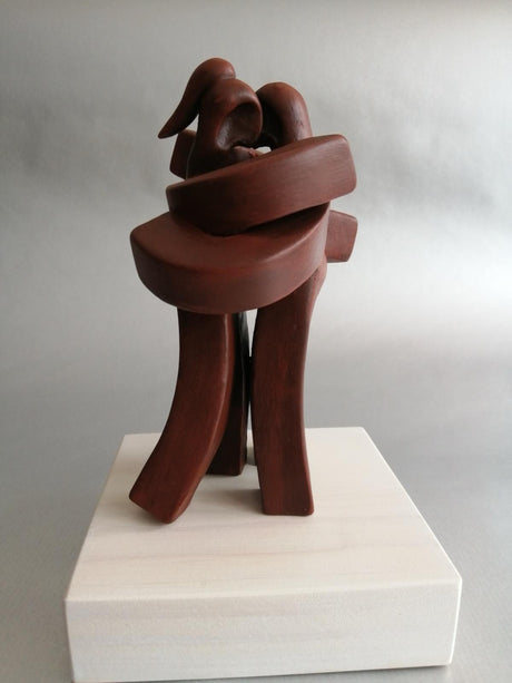 Pieza cerámica Abrazo - Dendago