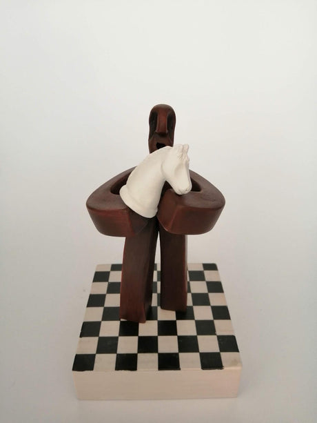 Pieza cerámica Ajedrecista - Dendago