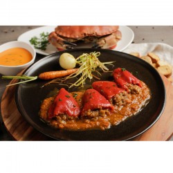 Pimientos rellenos de txangurro a la donostiarra en salsa americana 2