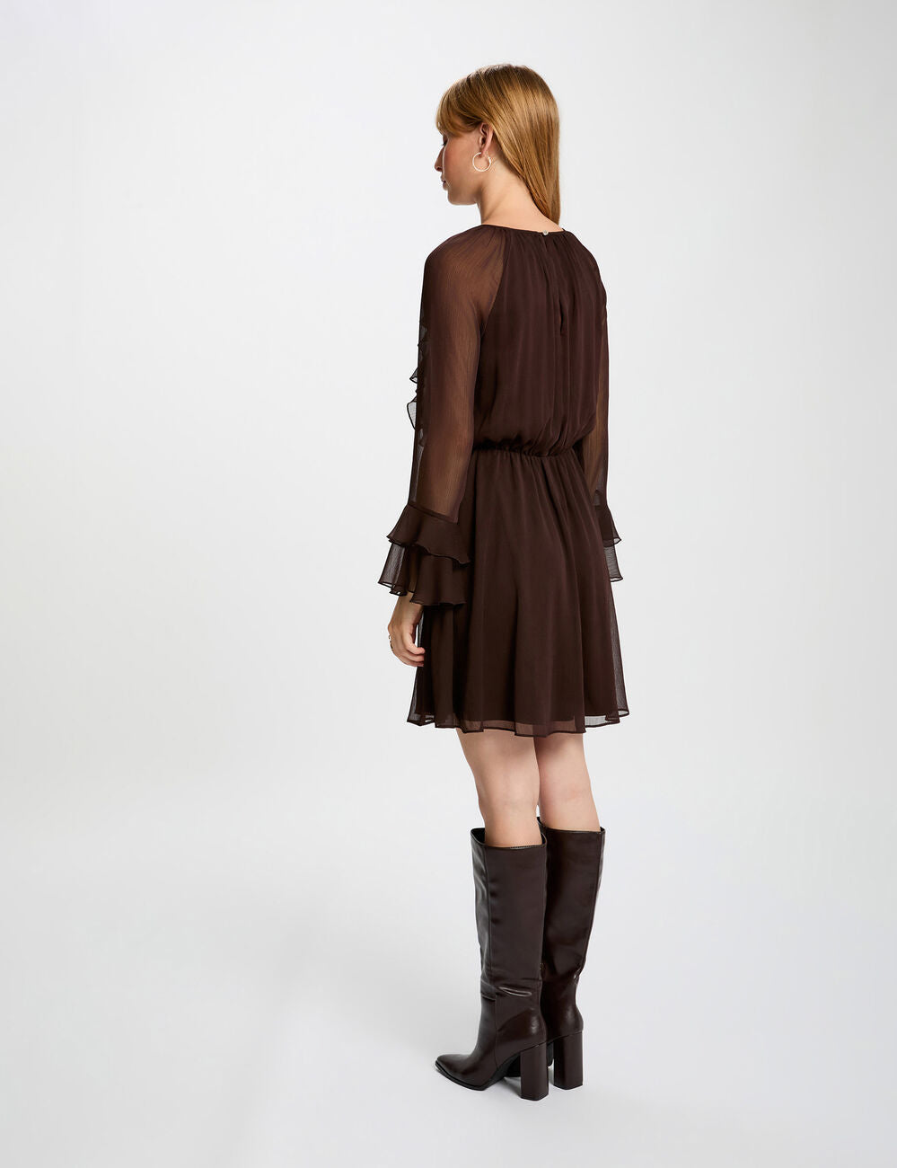 Vestido corto fluido marrón oscuro Morgan