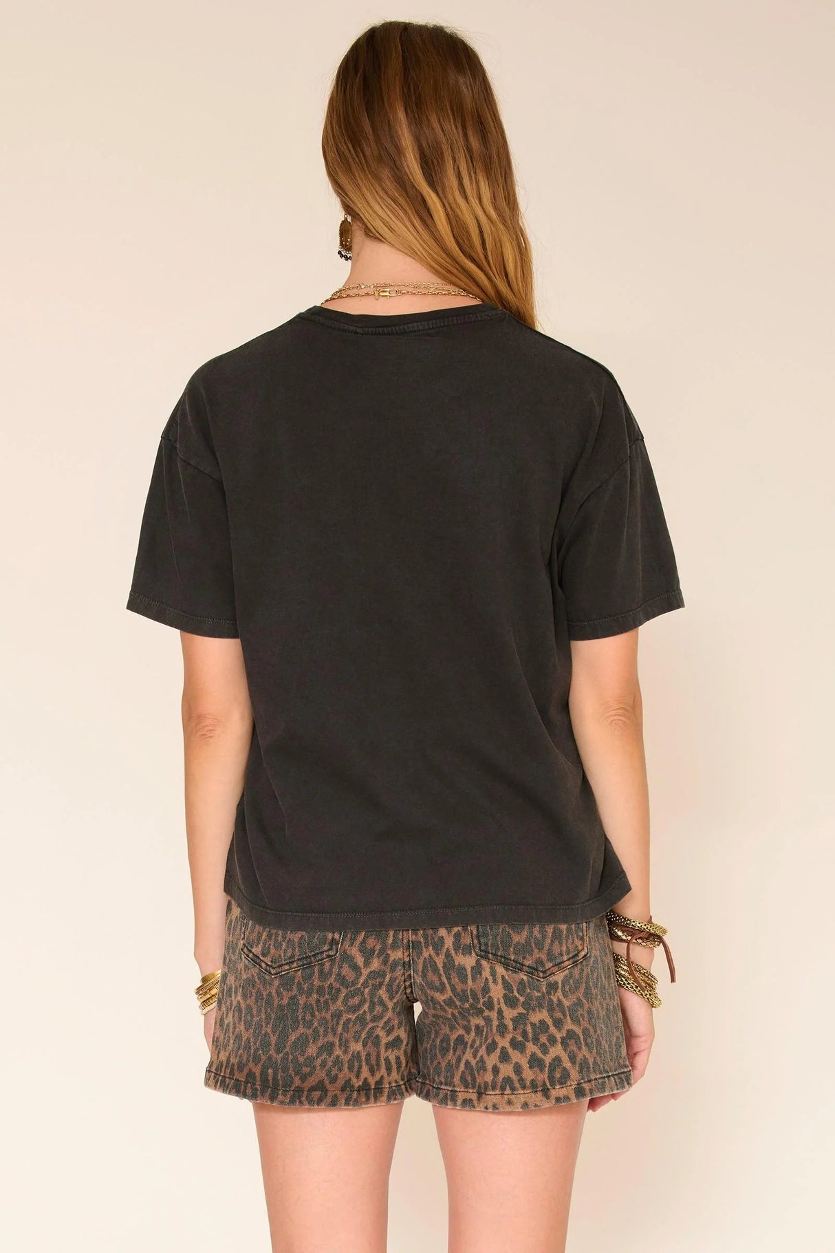 MKT STUDIO CAMISETA NEGRA PRINT TAKOMI
