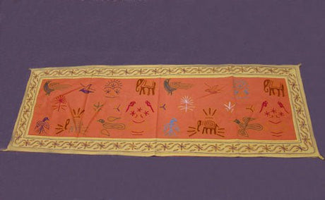 Tapiz de algodón Primavera con figuras. 45 x 135 cm - Dendago