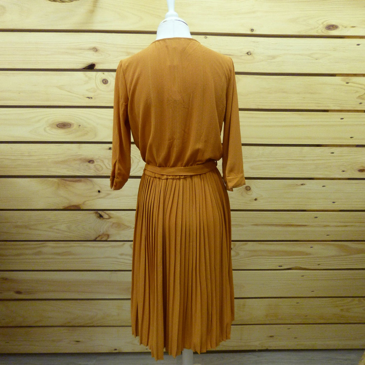 Vestido Midi falda pliegues GRACE &amp - Dendago