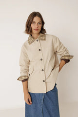 Gabardina corta cuello cuadros Indi&cold