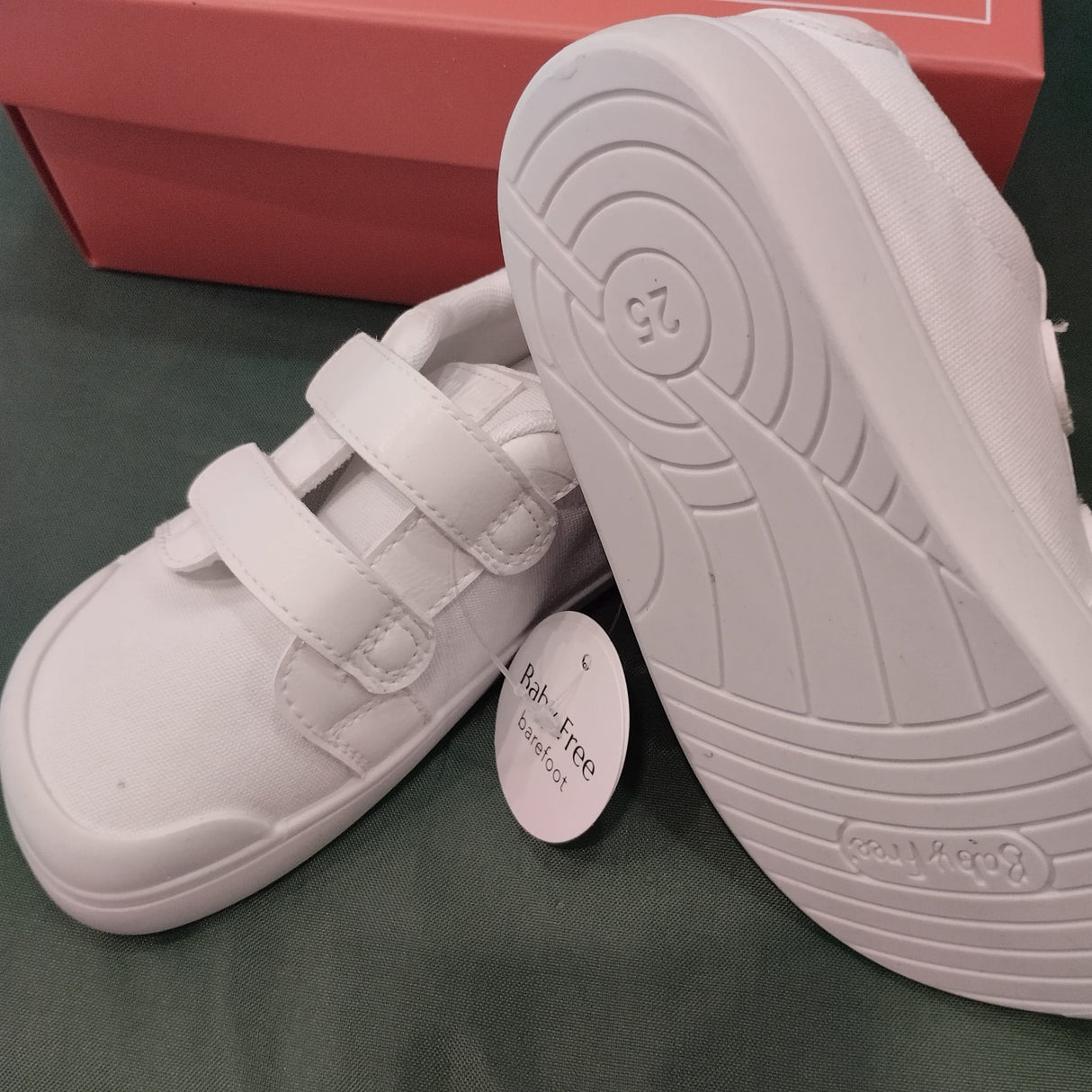 Baby Free barefoot
