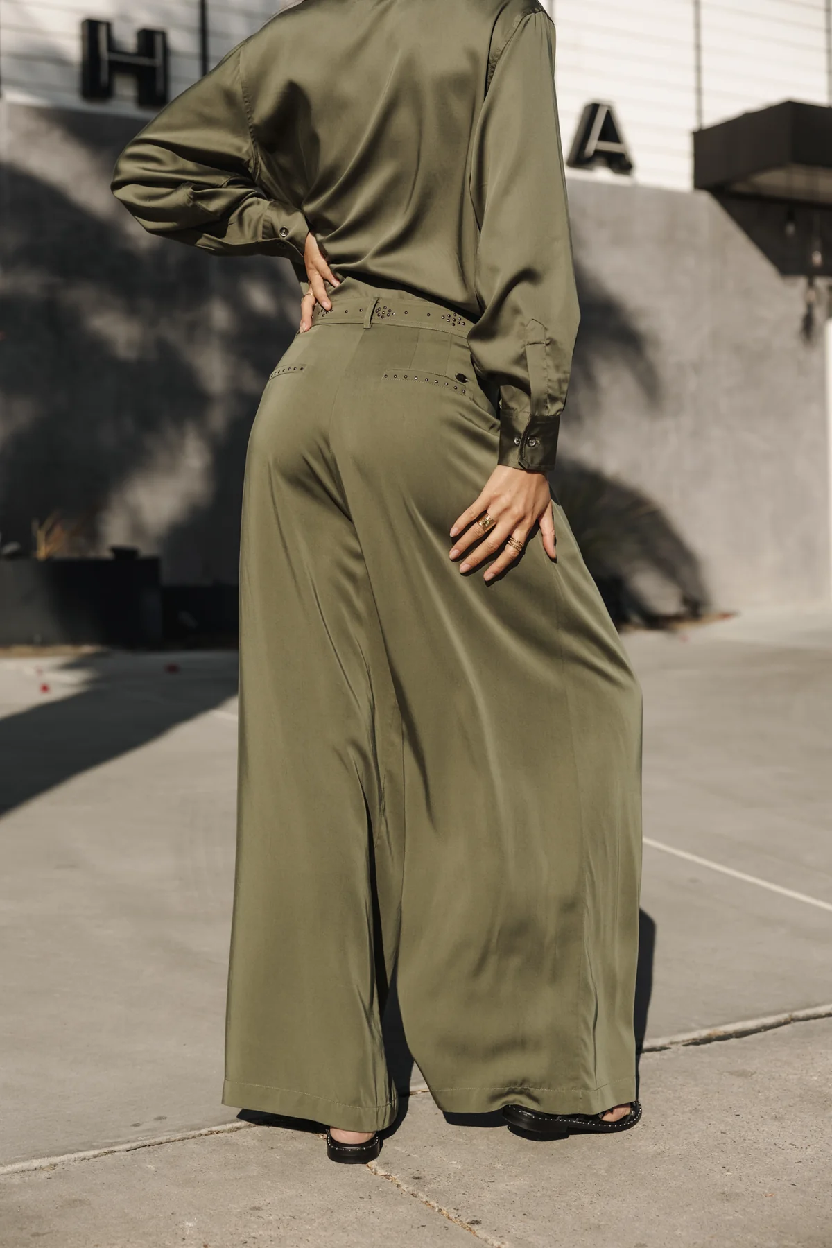 FREEMAN T. PORTER PANTALON ANCHO PAOLINA SILKEN