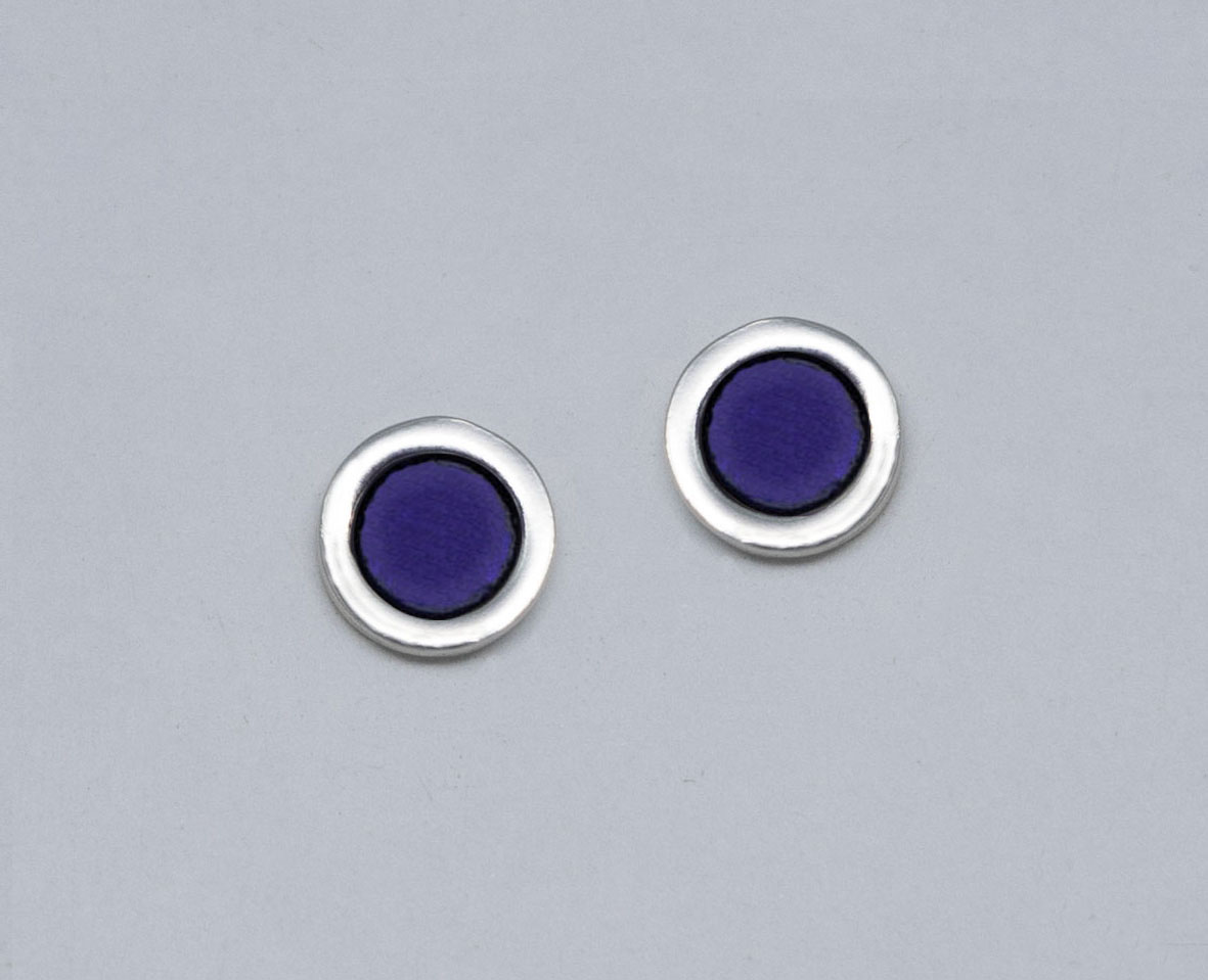 Producto vasco pendiente BOTÓN de plata acrílico MORADO artesanía TXUS GRUZETA