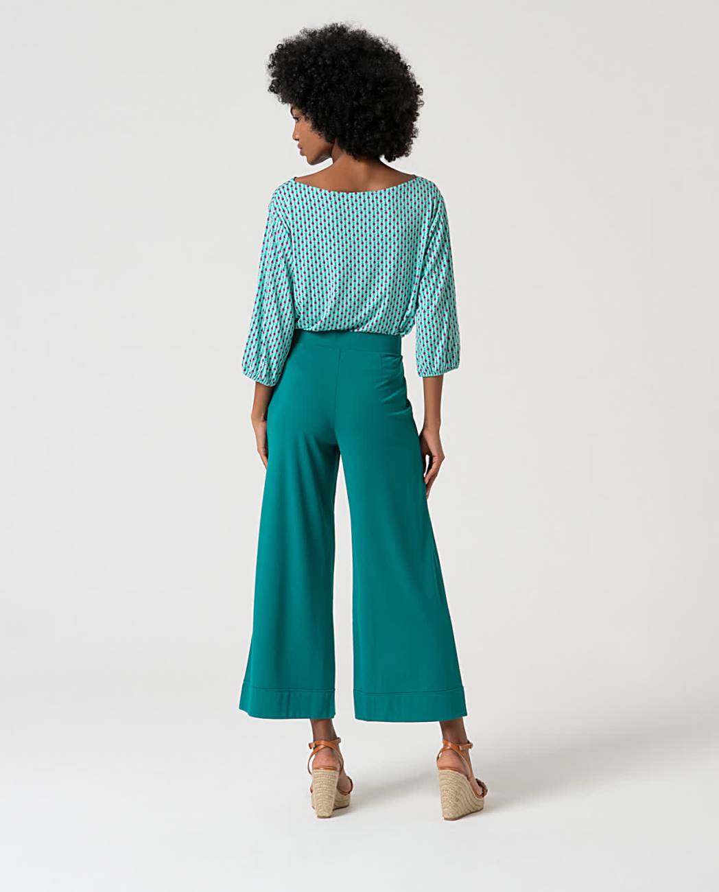PANTALON CROPPED ESMERALDA SURKANA