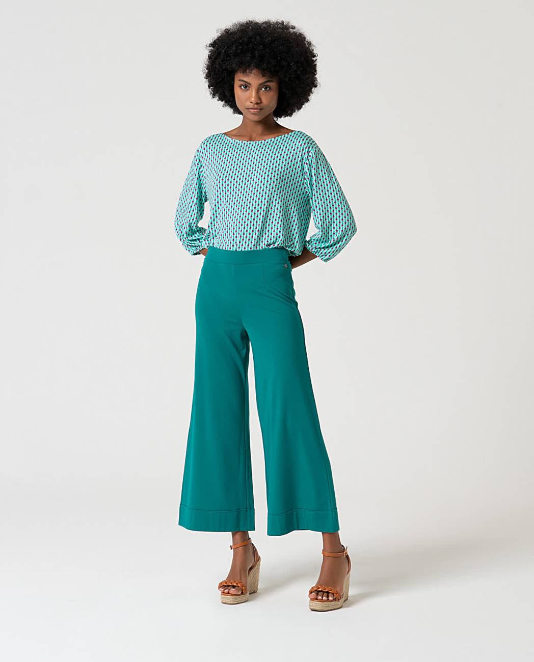 PANTALON CROPPED ESMERALDA SURKANA