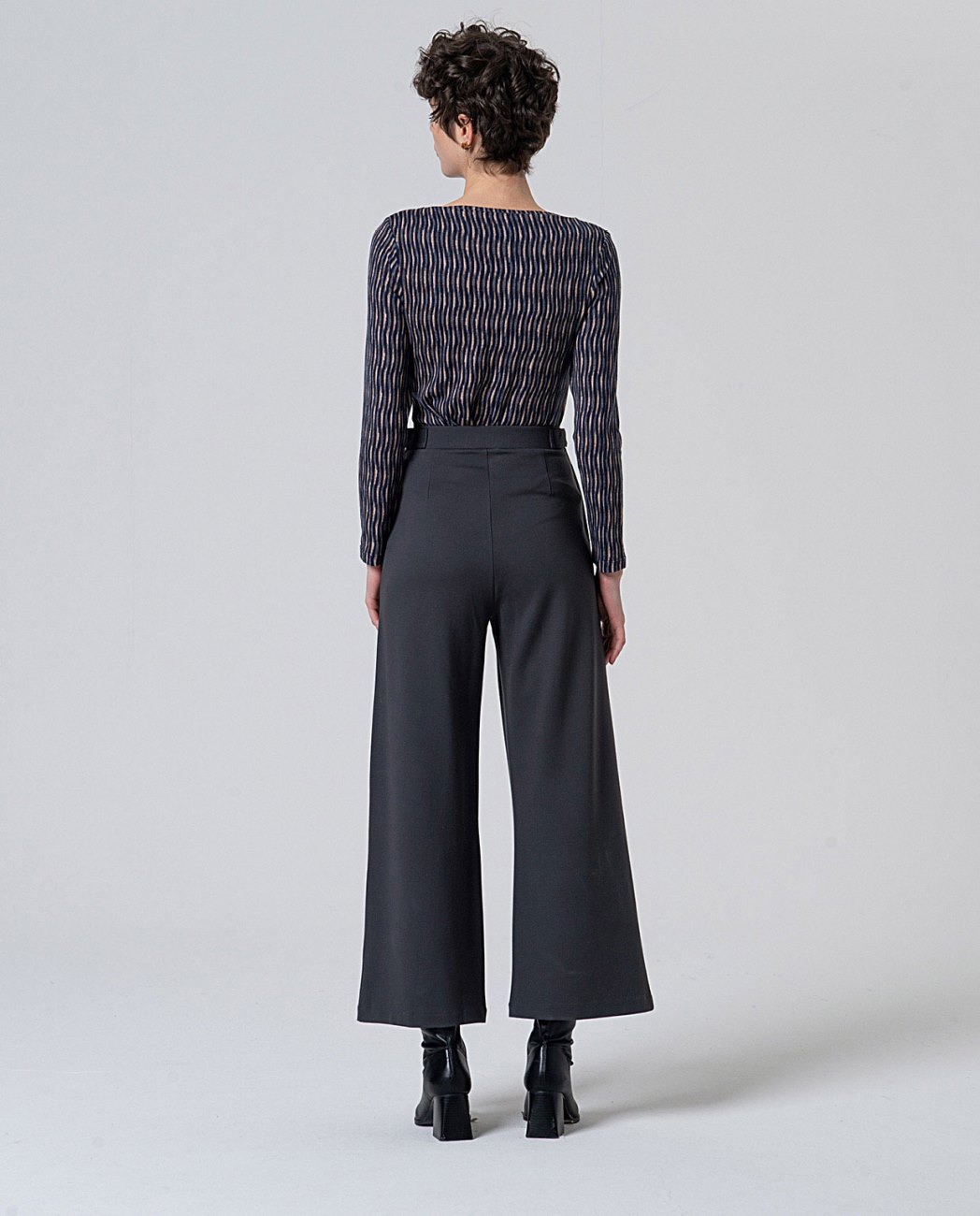 PANTALON GRIS SURKANA
