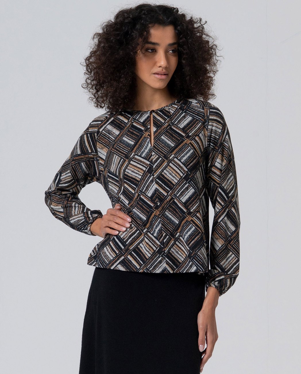 CAMISETA NEGRA SURKANA