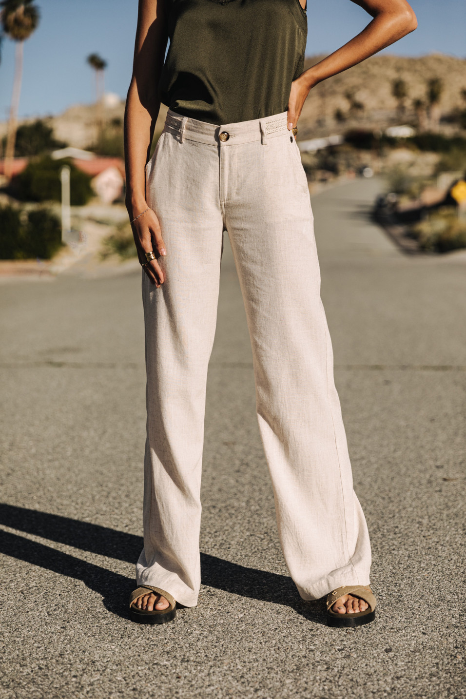 FREEMAN T. PORTER PANTALON FLARED LISO AGATHA